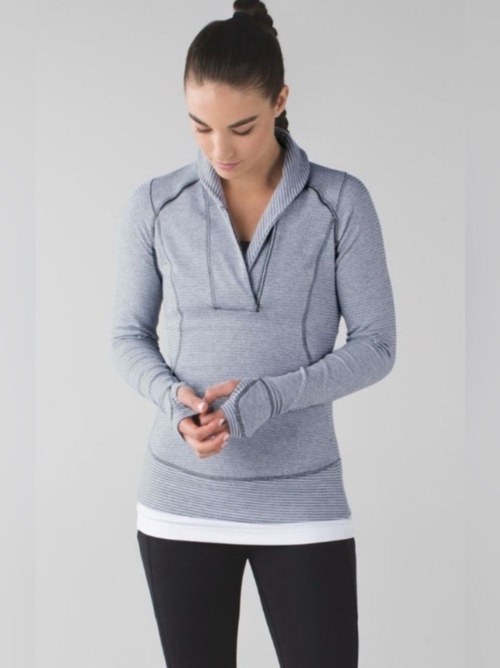 Lululemon Think Fast Pullover. Grey and white. Size 10